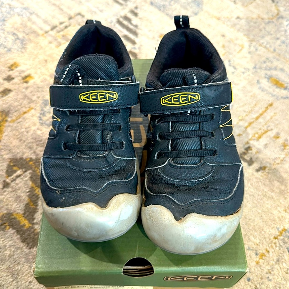 KEEN Knotch Peak Lightweight Durable Sneaker SZ 13